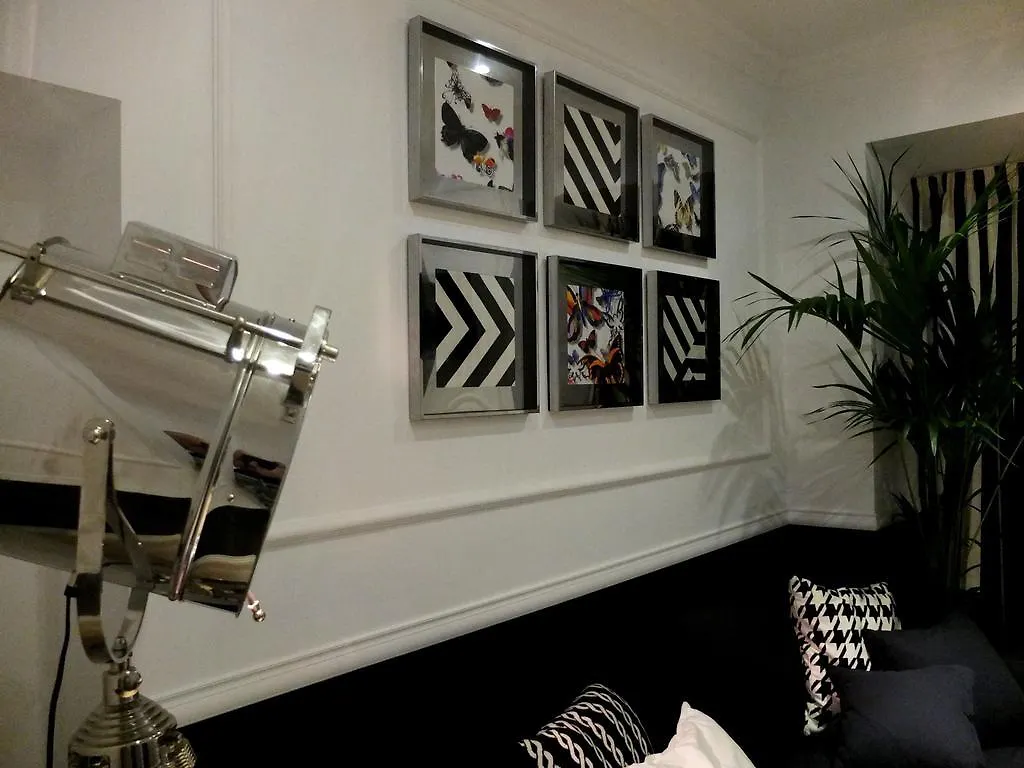 Bliss Lisbon Apartments - Bairro Alto 0*,
